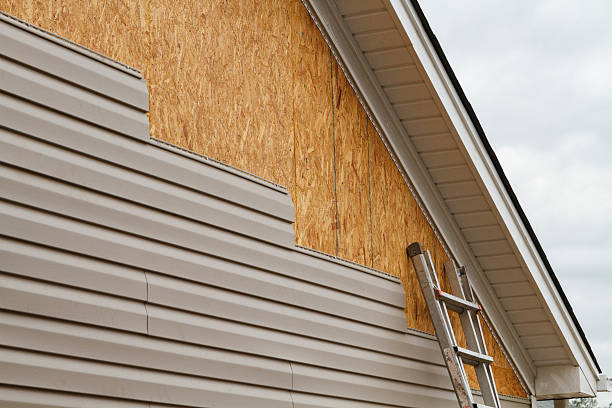 How To Choose The Right Materials for Your Siding Installation in 'Shamrock, TX